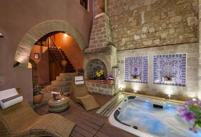 ホテル In Camera Art Boutique