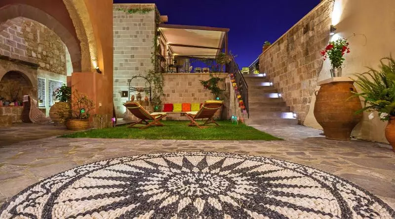 ホテル In Camera Art Boutique