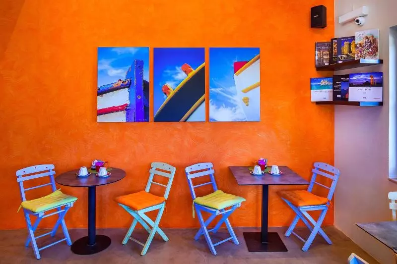 ホテル In Camera Art Boutique