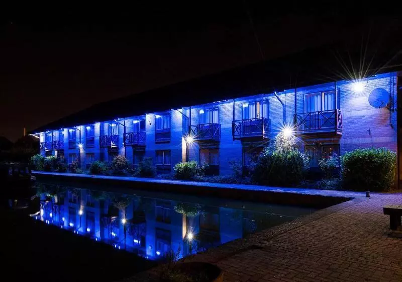 酒店 Peartree Lodge Waterside