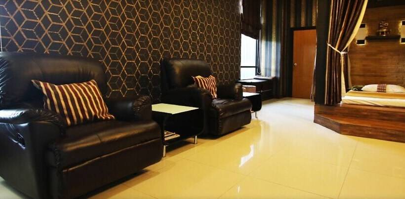 فندق Phitsanulok United