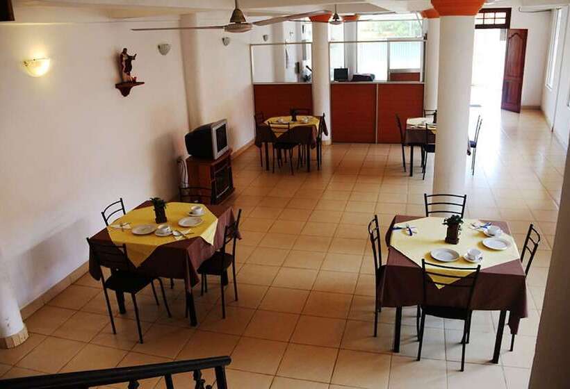 בית מלון כפרי Red Rose