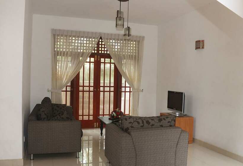 בית מלון כפרי Red Rose