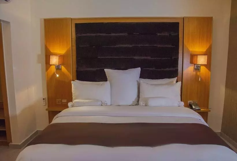 Sparklyn Hotels & Suites
