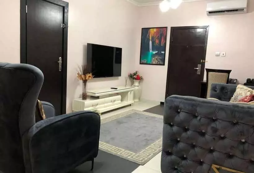 Sparklyn Hotels & Suites