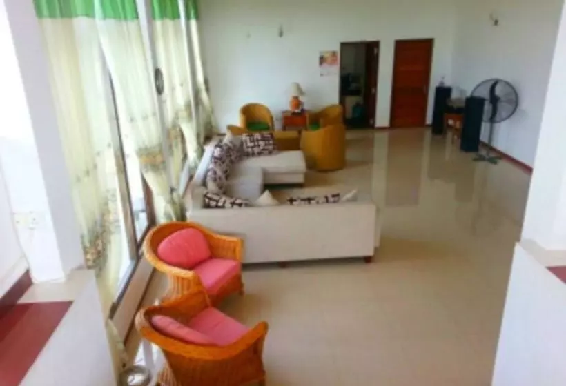 ペンション Hilltop Boutique Villa