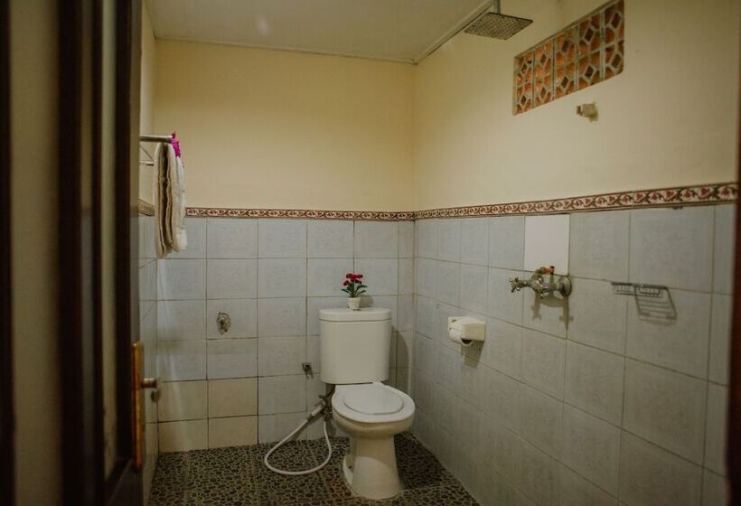 بنسيون Nyoman Warta Accommodation