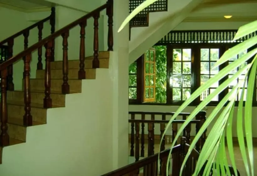 Pensió Palm Garden S