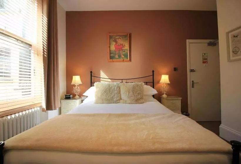 پانسیون The Moreland