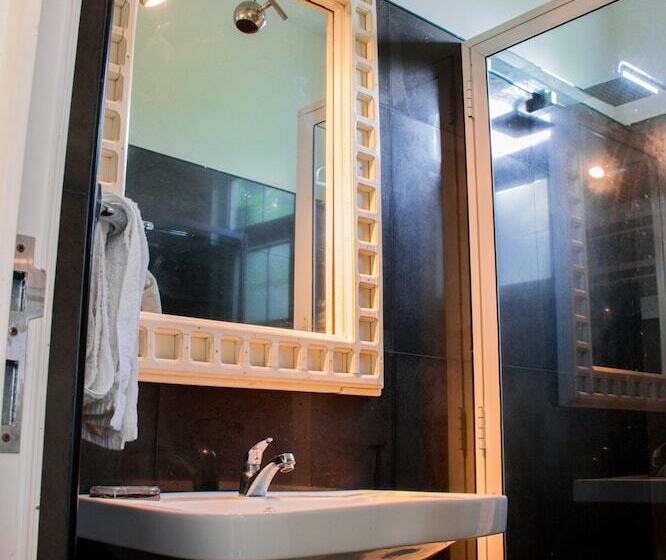 פנסיון Villa Harbour View