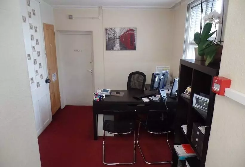 Rma Accommodation   Hostel