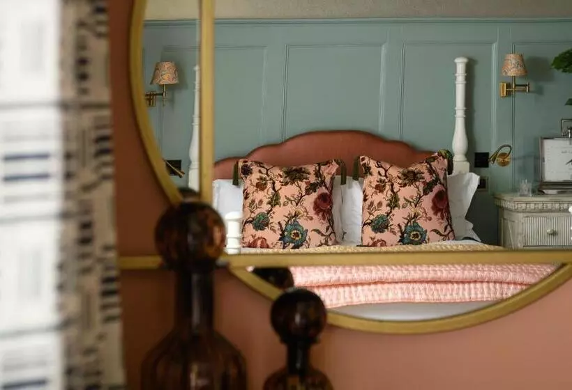 Hotelli Charlton Hall At Charlton Hall Estate