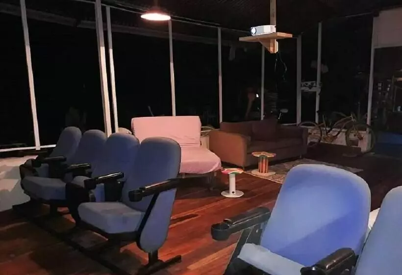 Hotelli Madre Selva Jungle Hostel