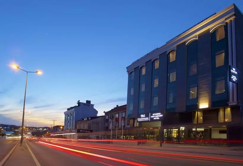 ホテル Days Inn By Wyndham Istanbul Arnavutkoy