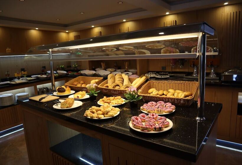 هتل Days Inn By Wyndham Istanbul Arnavutkoy