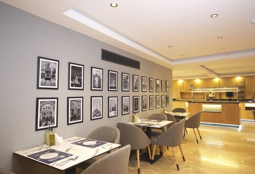 هتل Days Inn By Wyndham Istanbul Arnavutkoy