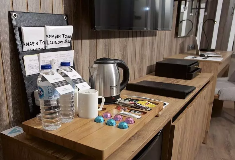 ホテル Days Inn By Wyndham Istanbul Arnavutkoy