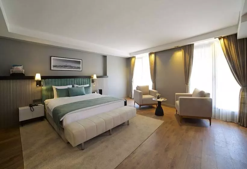 ホテル Days Inn By Wyndham Istanbul Arnavutkoy