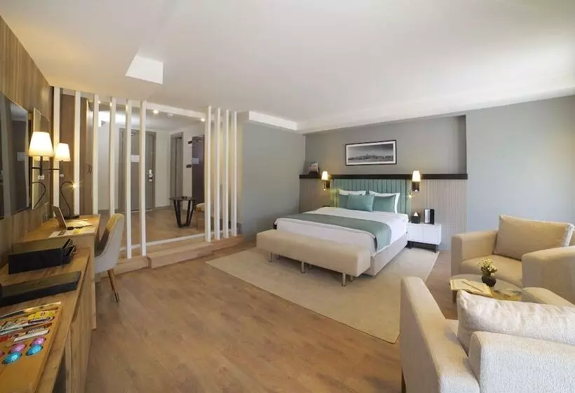 ホテル Days Inn By Wyndham Istanbul Arnavutkoy