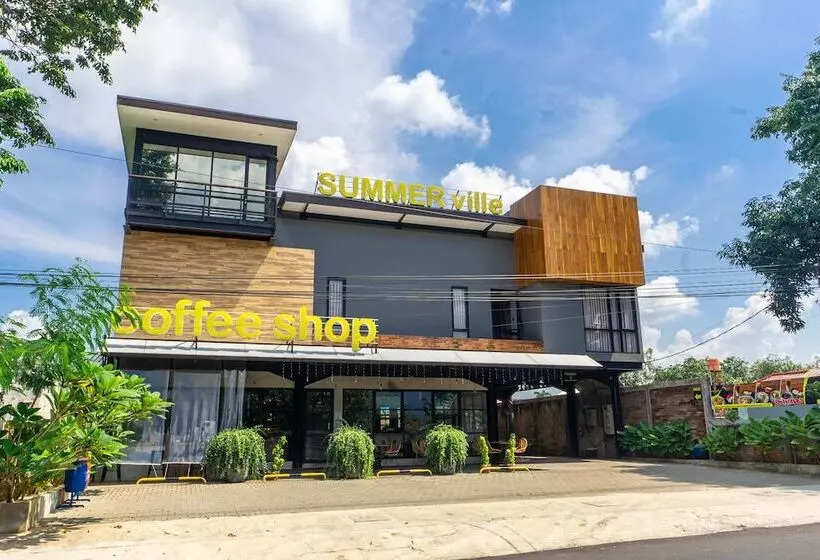 Summerville Hotel & Coffee Shop