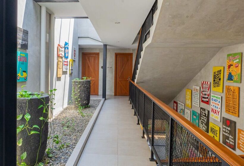 Summerville Hotel & Coffee Shop