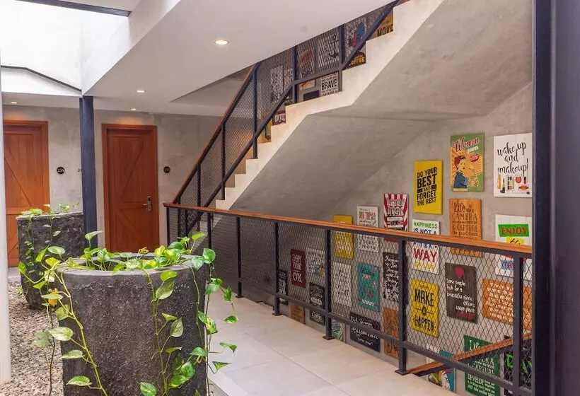 Summerville Hotel & Coffee Shop