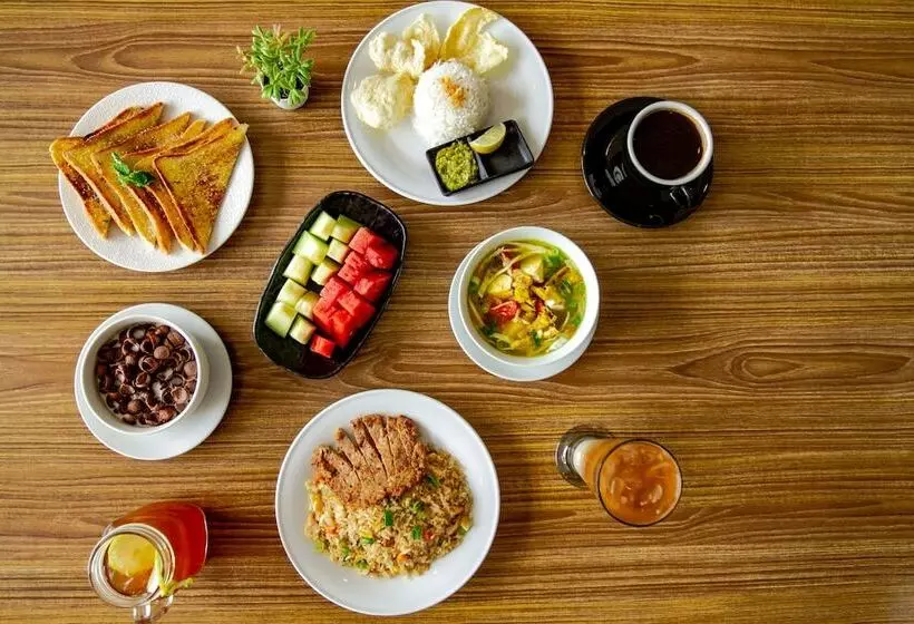 Summerville Hotel & Coffee Shop