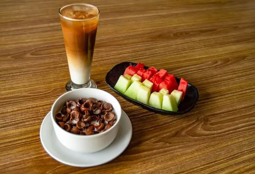 Summerville Hotel & Coffee Shop