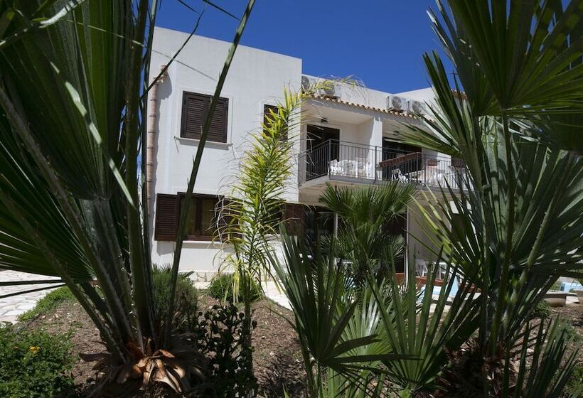 Boa Vista San Vito   Area Fitness, Barbecue Area, Tennis Court