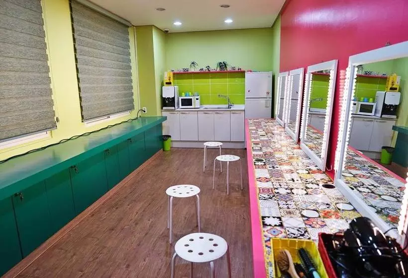 Hostel Busan Party Guesthouse