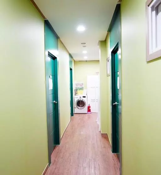 Hostel Busan Party Guesthouse