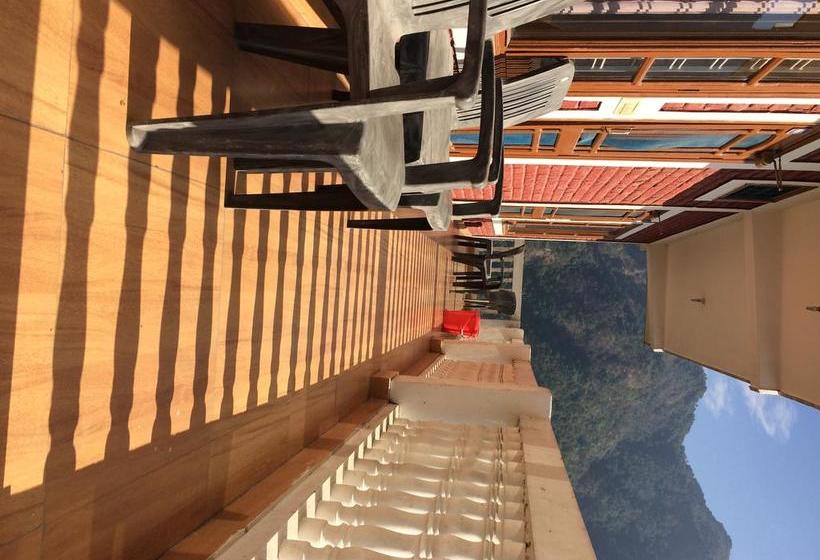 Hotell Bhandari Swiss Cottage