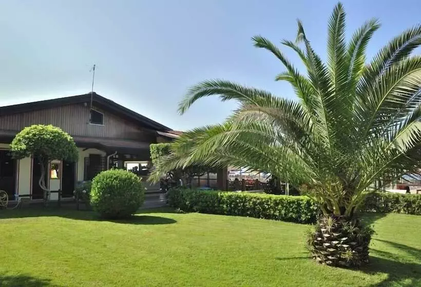 ホテル Campeggio Italia