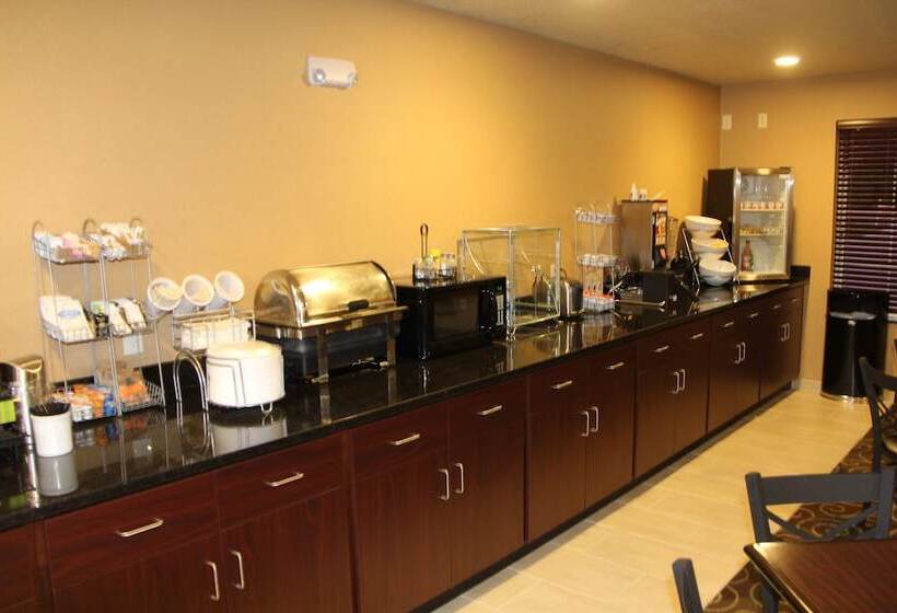 酒店 Castle Rock Inn & Suites