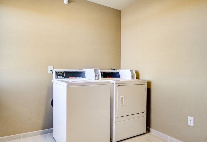 酒店 Castle Rock Inn & Suites