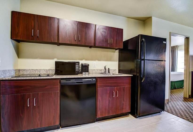 酒店 Castle Rock Inn & Suites