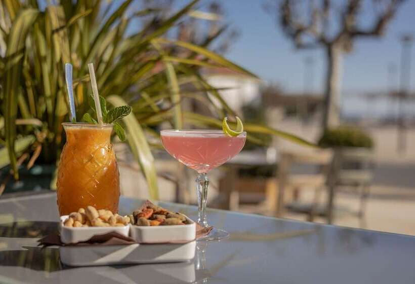 Отель Cote Sable