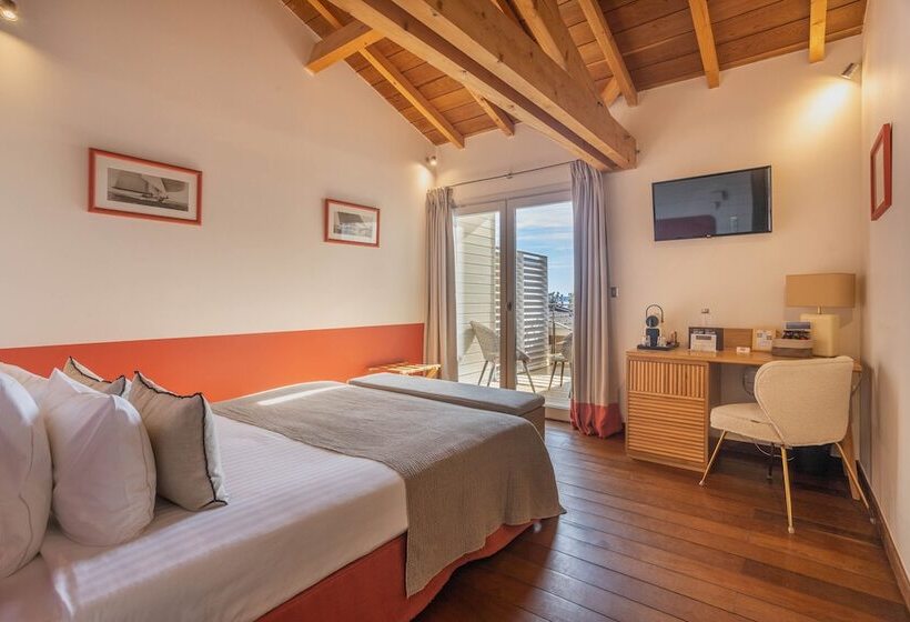 Отель Cote Sable