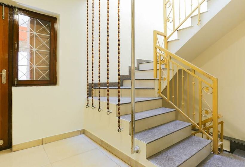 فندق Treebo Trip Cynosure Suites