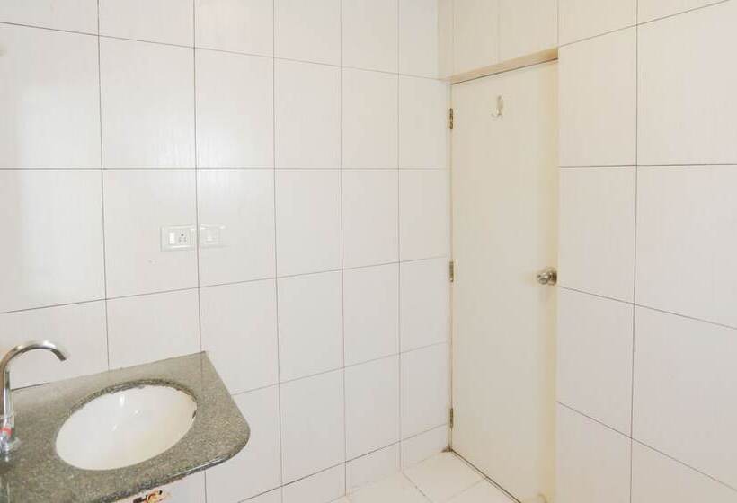 فندق Treebo Trip Cynosure Suites