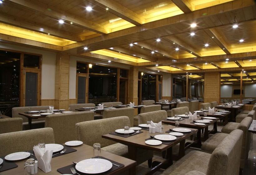 Hotel The Holiday Heights Manali
