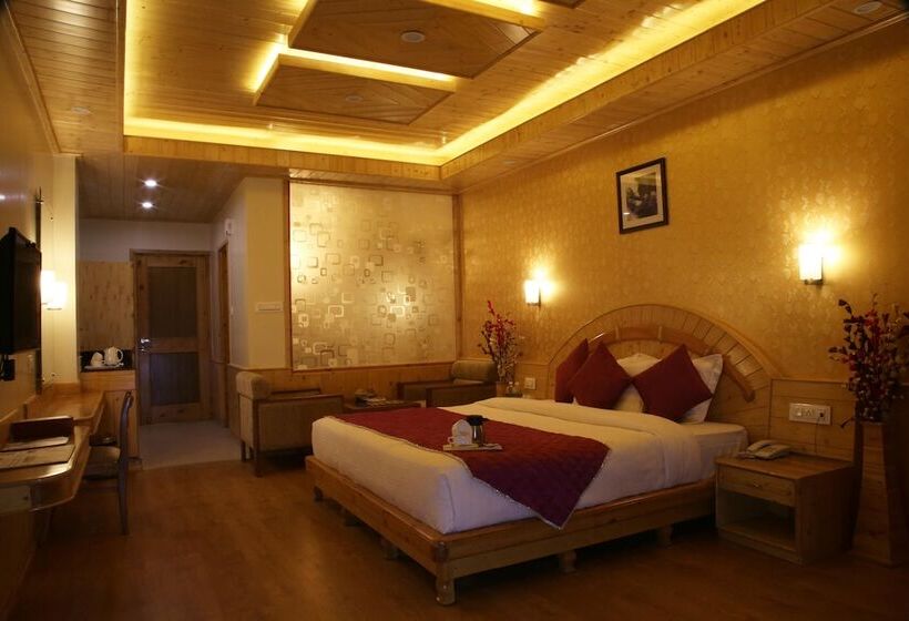 Hotel The Holiday Heights Manali