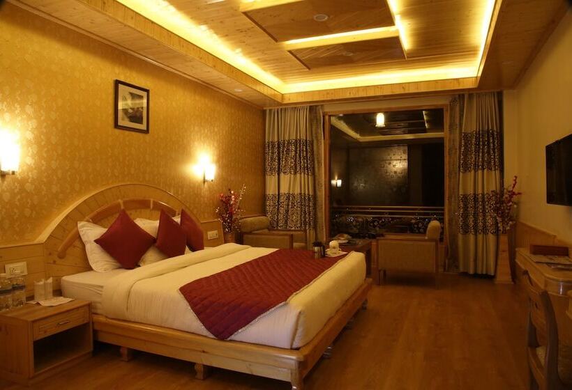 Hotel The Holiday Heights Manali