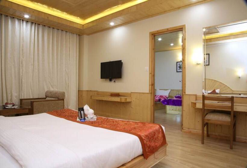 Hotel The Holiday Heights Manali