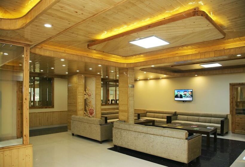 Hotel The Holiday Heights Manali