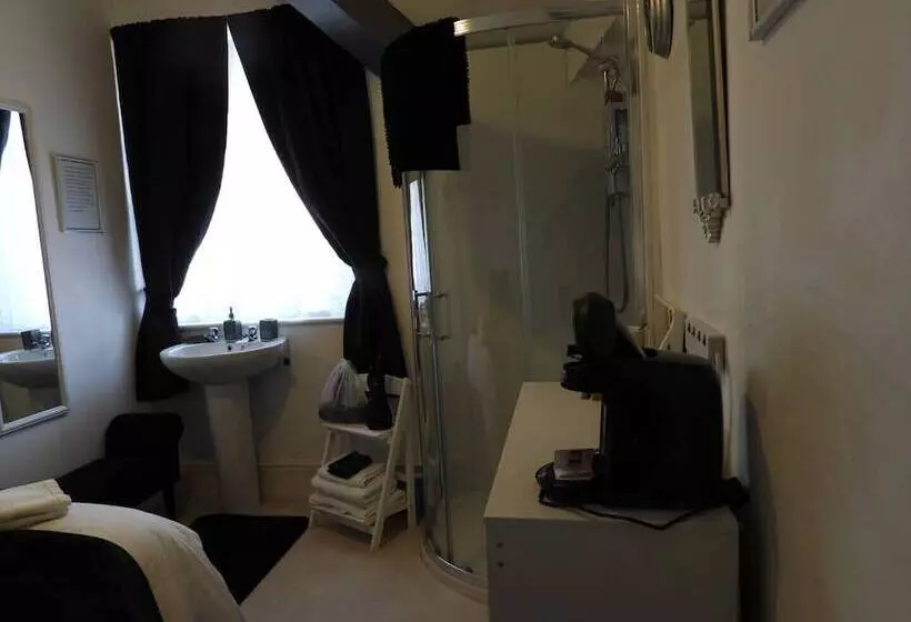 Отель Kings Arms