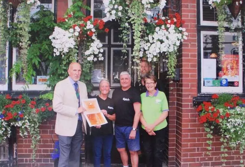 Отель Kings Arms