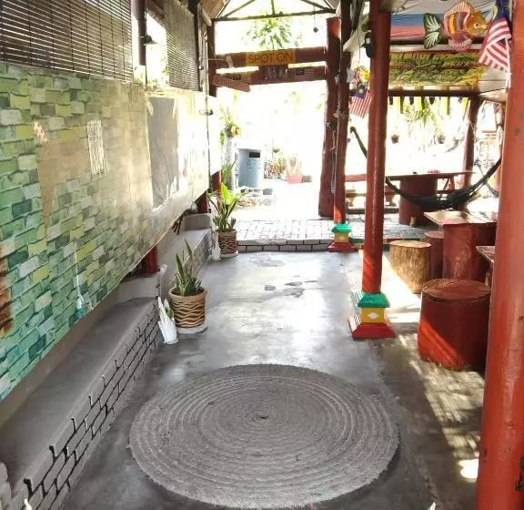 Hotel Nazri Nipah Camp