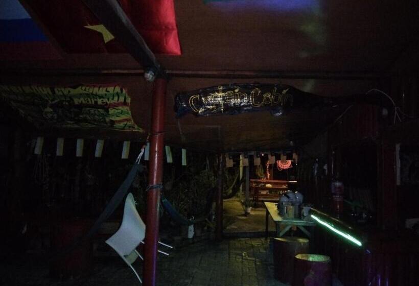 בית מלון כפרי Nazri Nipah Camp