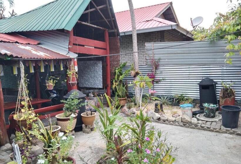 בית מלון כפרי Nazri Nipah Camp